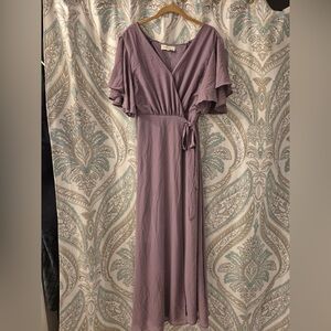 Elegant Purple Maxi Dress with V-neck Flutter Sleeves